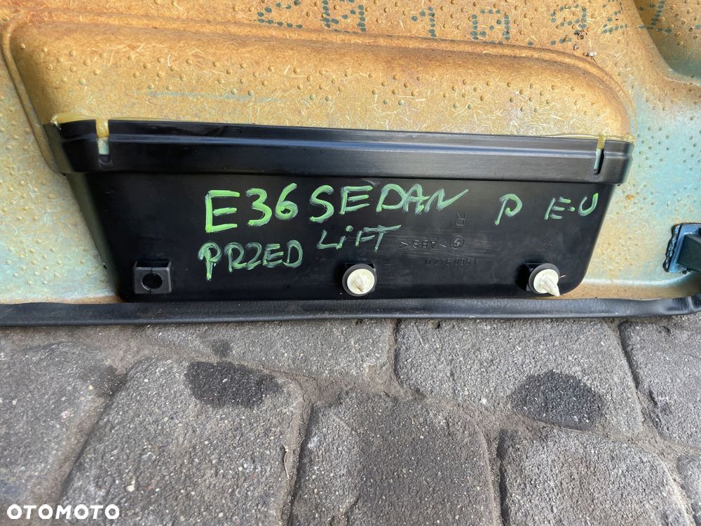 boczek drzwi prawy bmw e36 sedan kombi e-u czarny ładny - 6