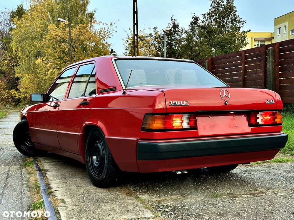 Mercedes-Benz W201 1991 photo 3