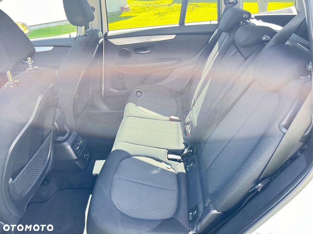 BMW Seria 2 218i - 21