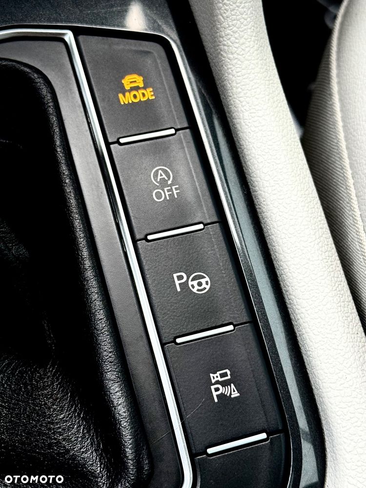 Volkswagen Tiguan Allspace 2.0 TDI SCR 4Motion DSG R-Line - 37