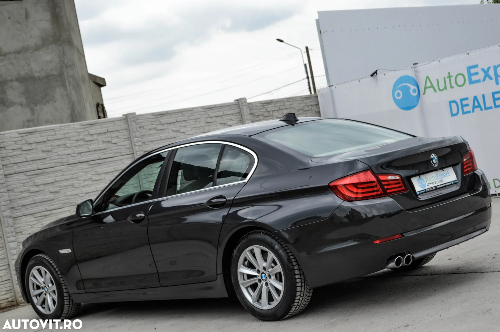 BMW Seria 5 525d xDrive Sport-Aut. - 14