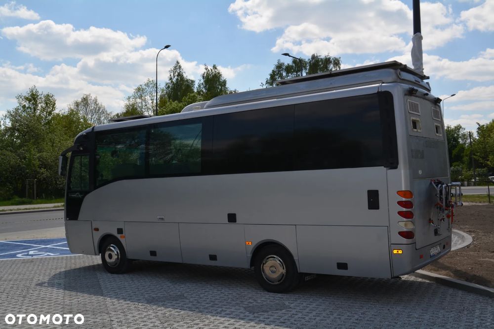 Isuzu kamper turquoise - 9