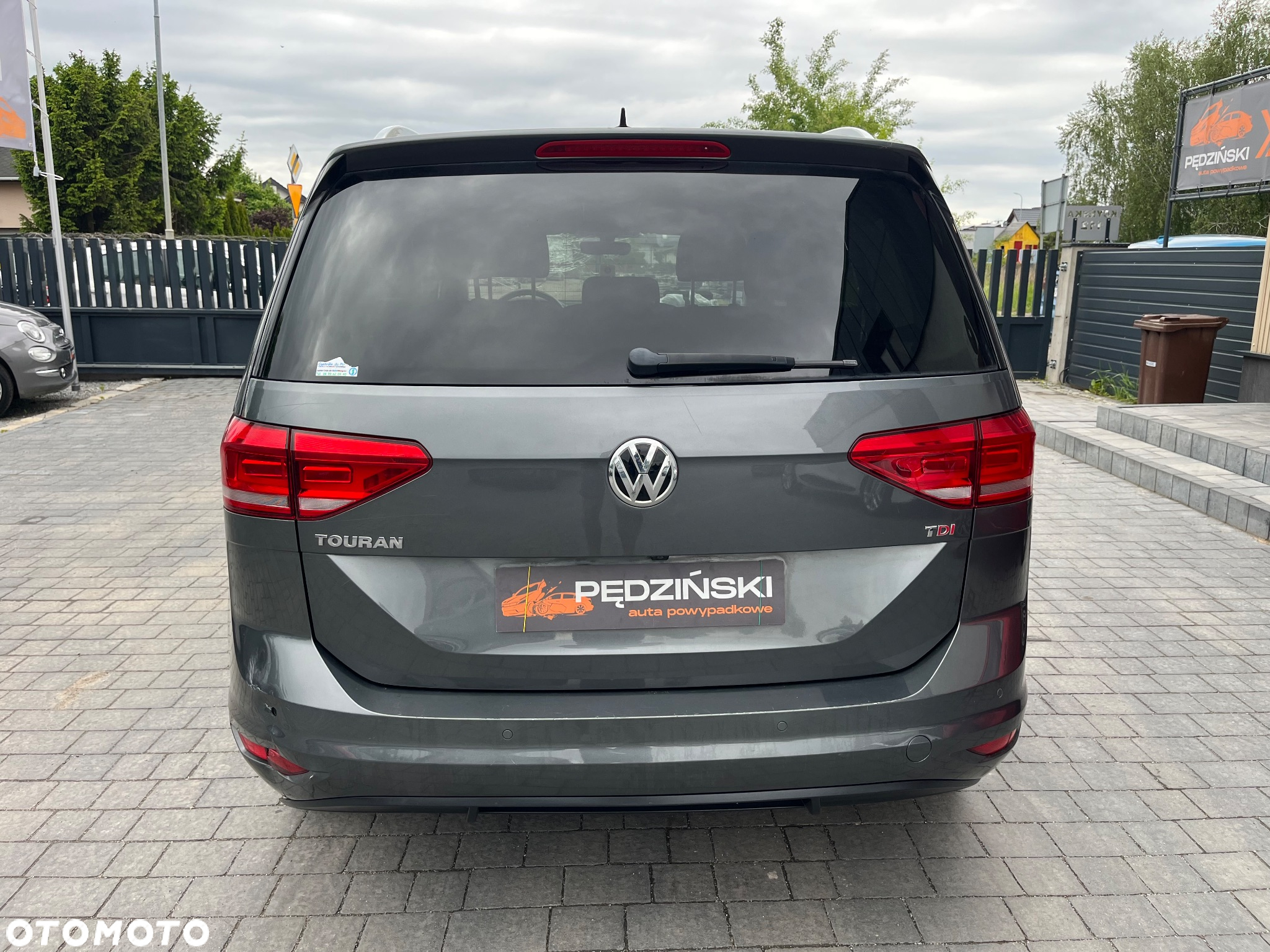 Volkswagen Touran - 5