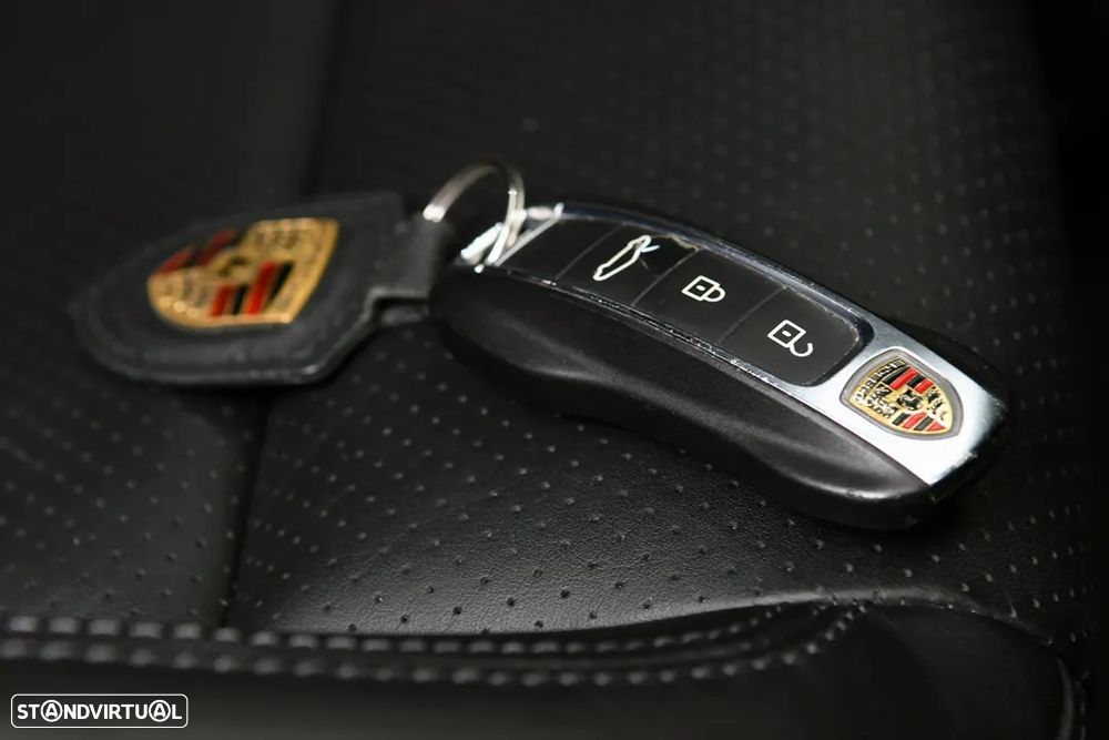 Porsche 911 (992) Carrera PDK - 12