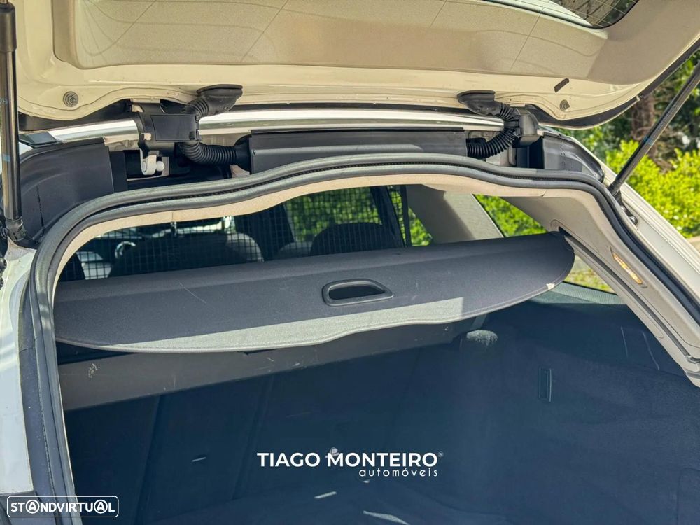 Mercedes-Benz C 180 d Avantgarde Aut. - 33