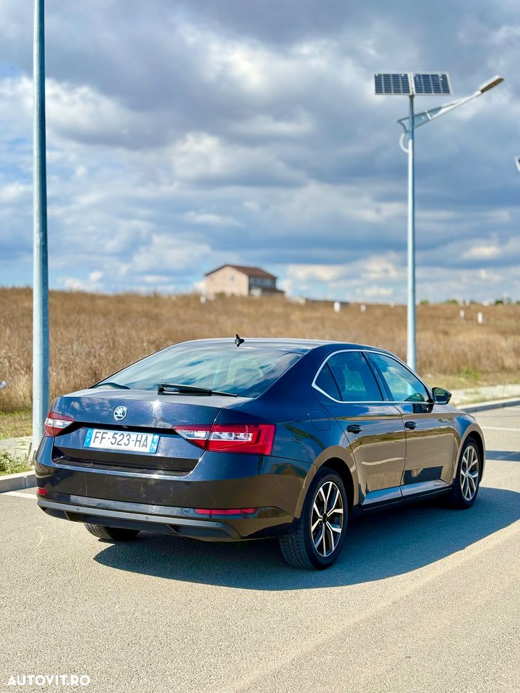 Skoda Superb 2.0 TDI DSG Active - 4