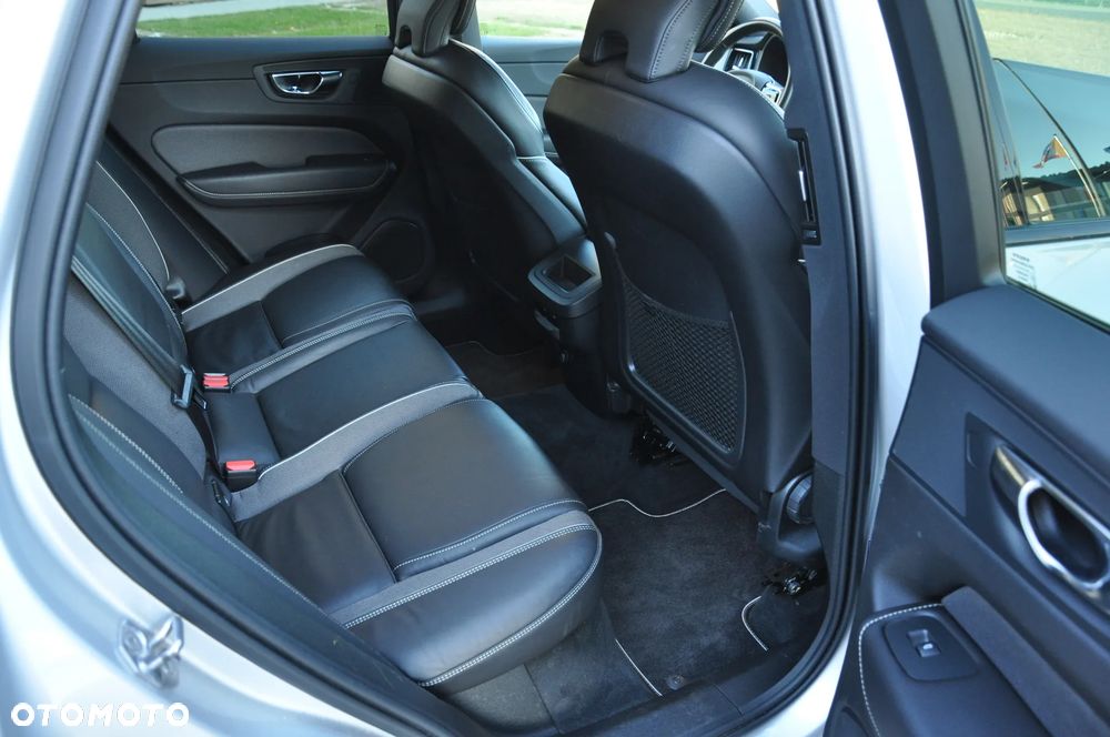 Volvo XC 60 D4 Geartronic RDesign - 9