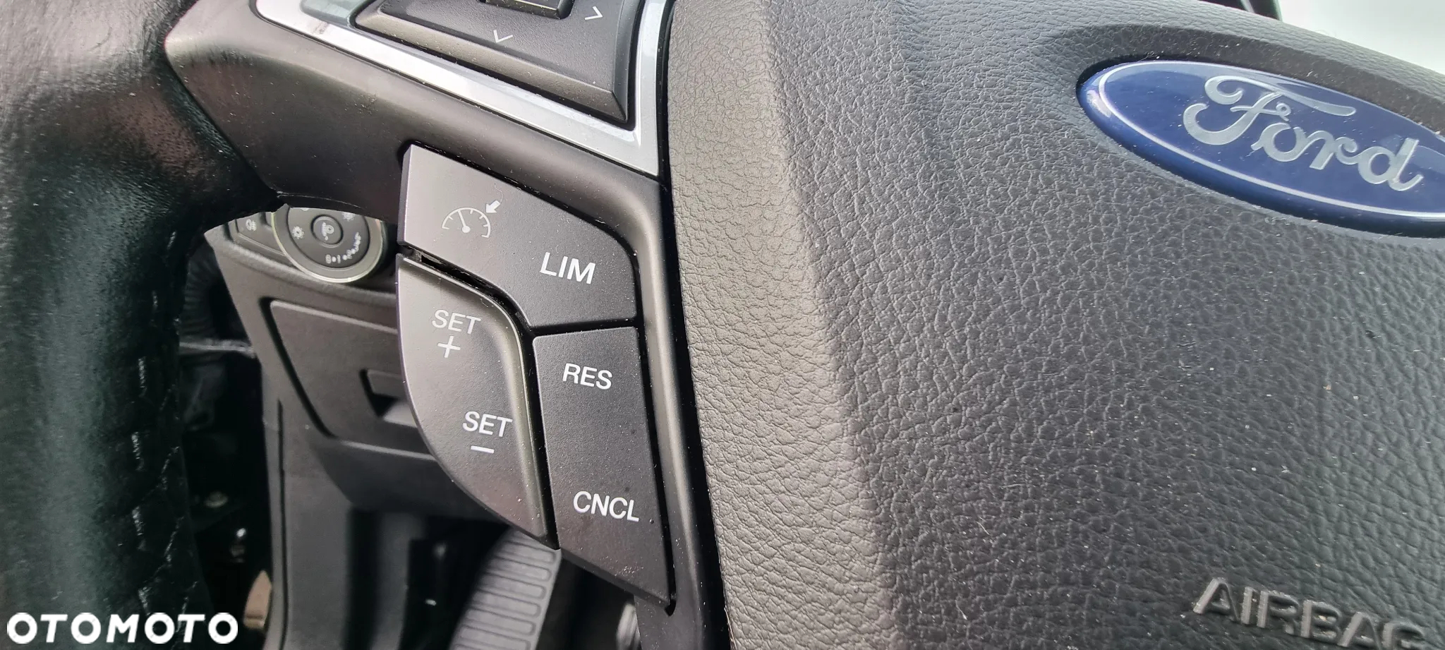 Ford Galaxy 1.5 EcoBoost Titanium - 36