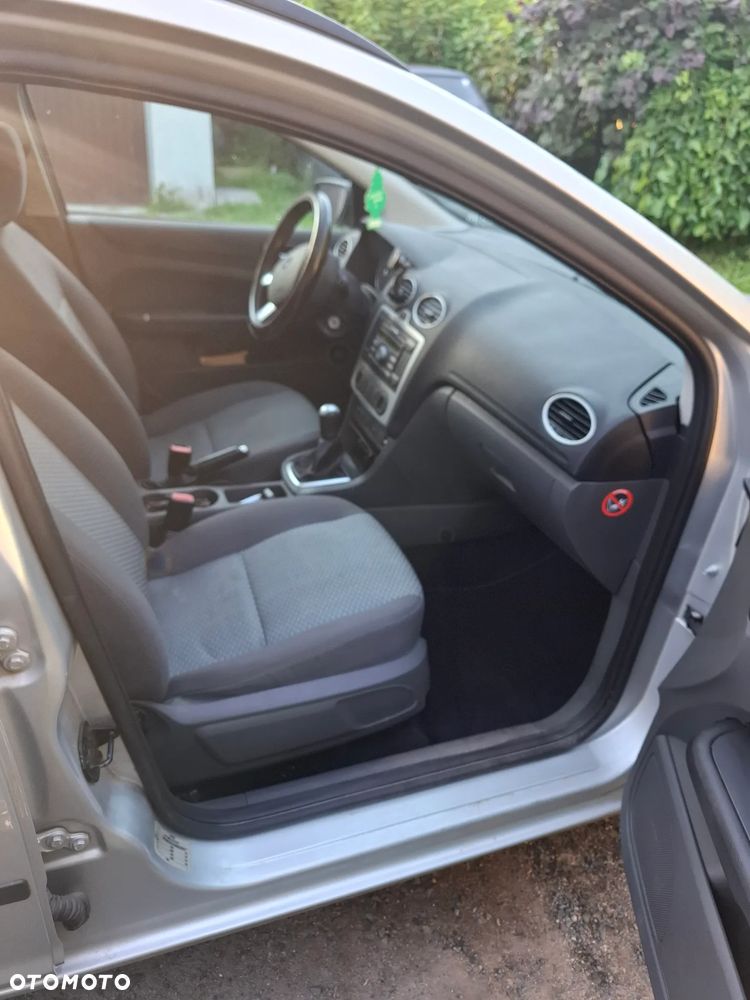 Ford Focus 1.6 Ambiente - 18