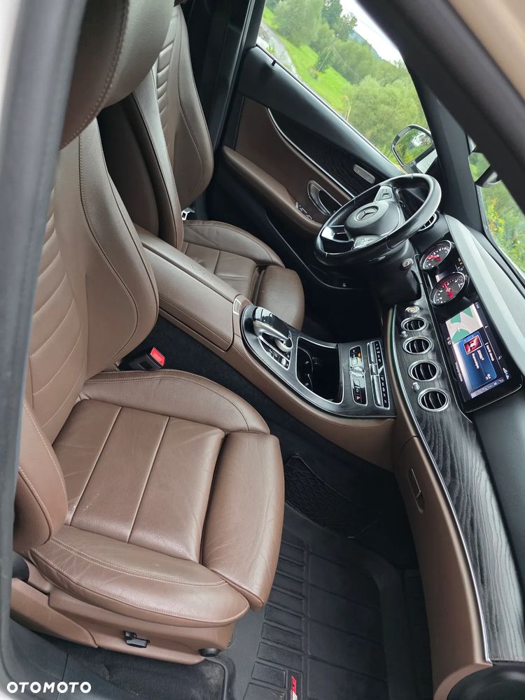Mercedes-Benz Klasa E 220 d 4-Matic All-Terrain - 15