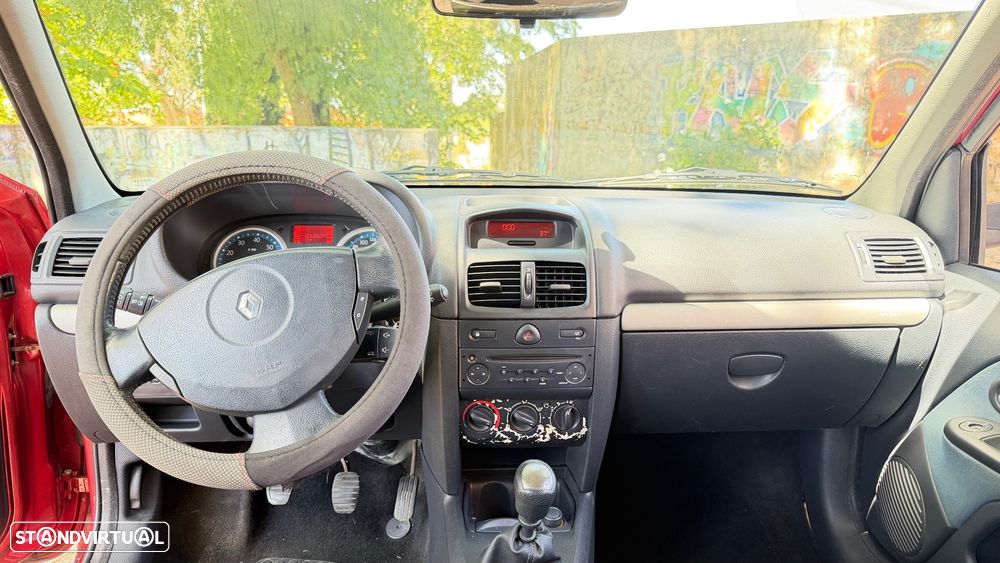 Renault Clio 1.2 16V SE Extreme - 8