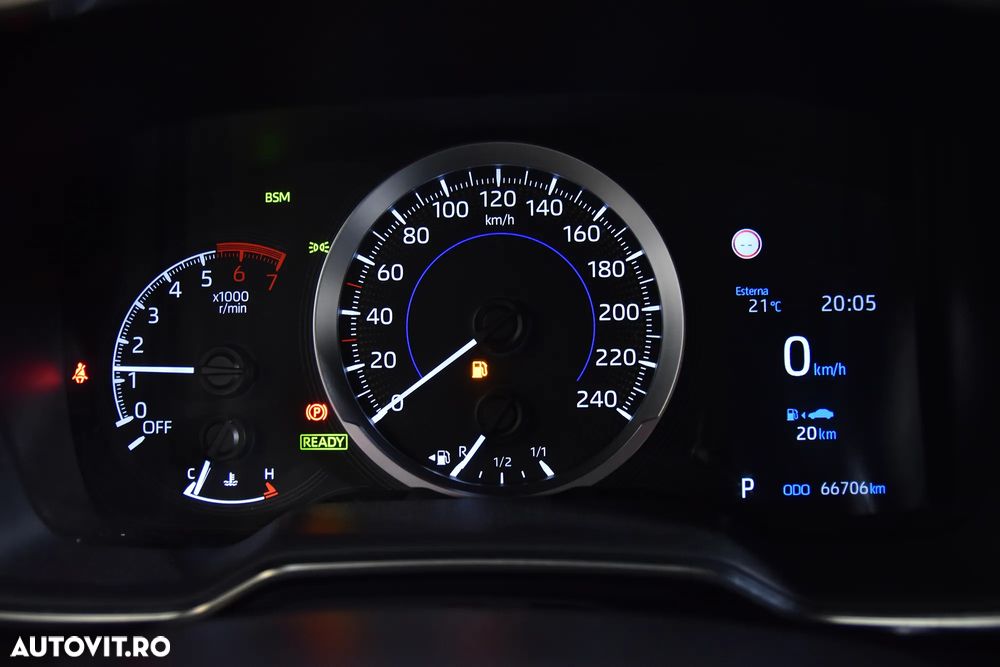 Toyota Corolla - 11