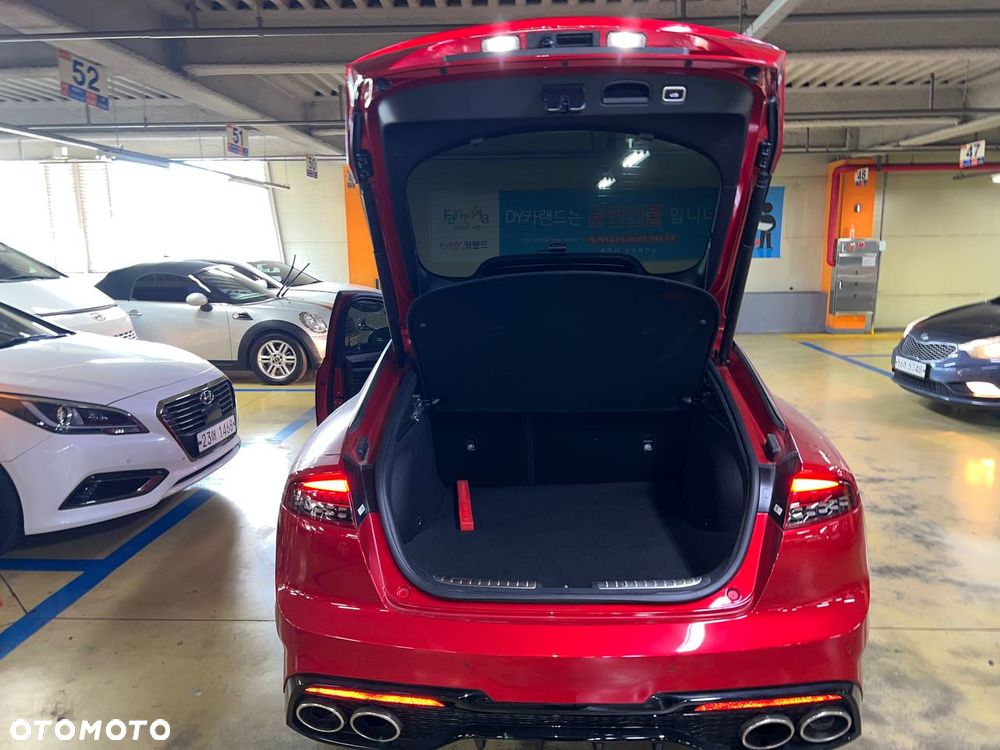Kia Stinger 3.3 T-GDI V6 GT AWD - 18