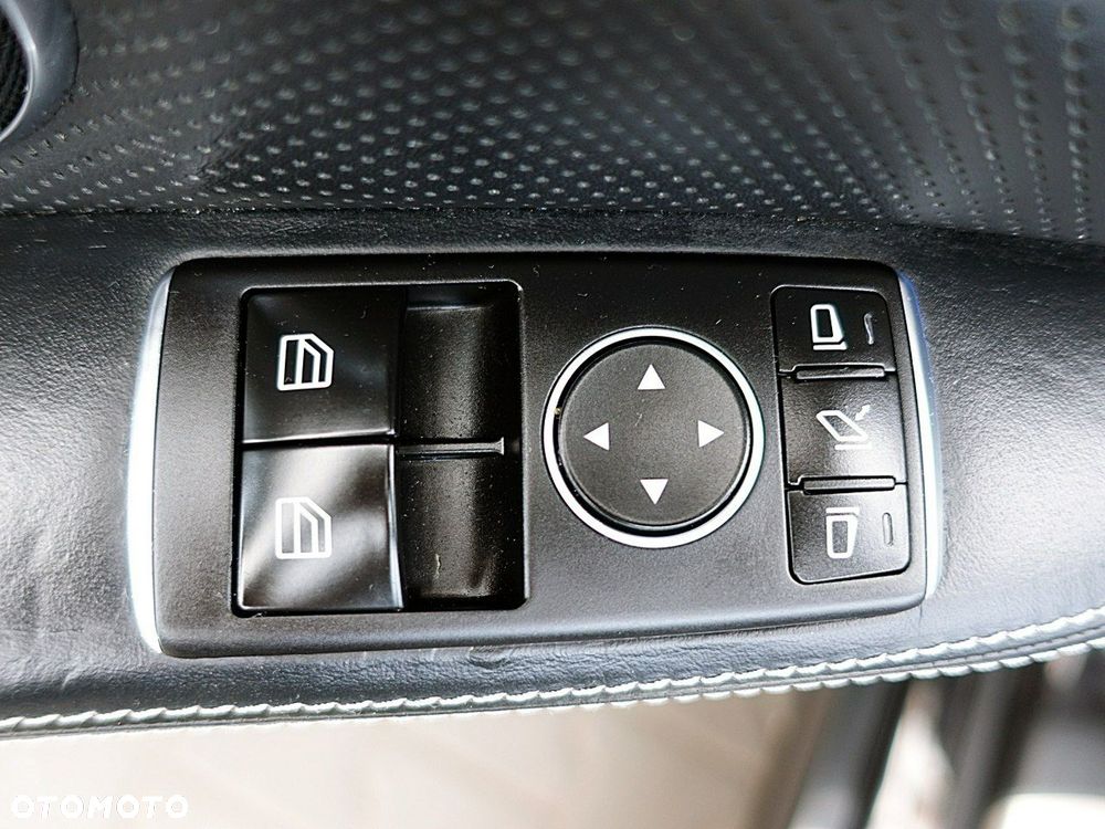 Mercedes-Benz SLK 55 AMG - 20