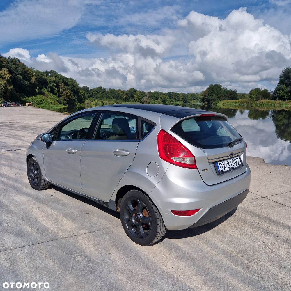 Ford Fiesta - 2