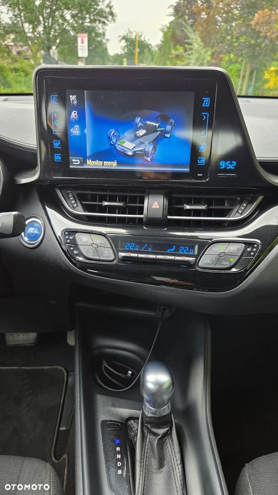 Toyota C-HR Business-Edition - 17