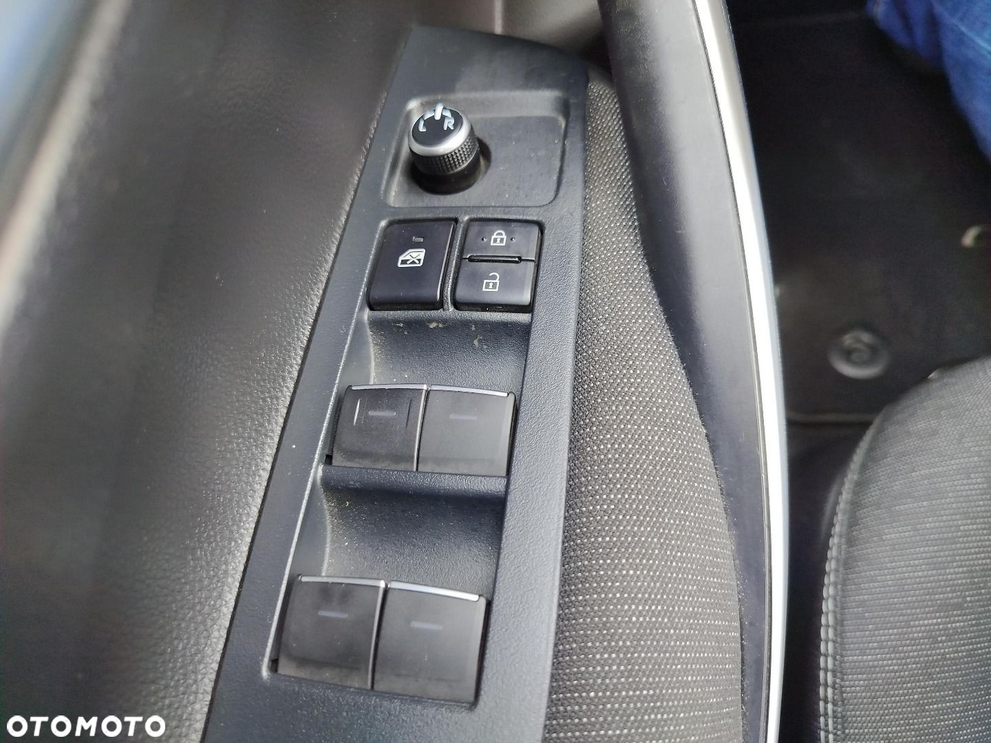 Toyota Corolla - 16