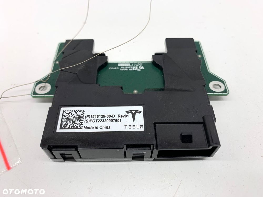 GNIAZDO USB  TESLA MODEL Y (5YJY) 2019 - 2022 EV 235 kW [320 KM] 1546129-00-D - 1