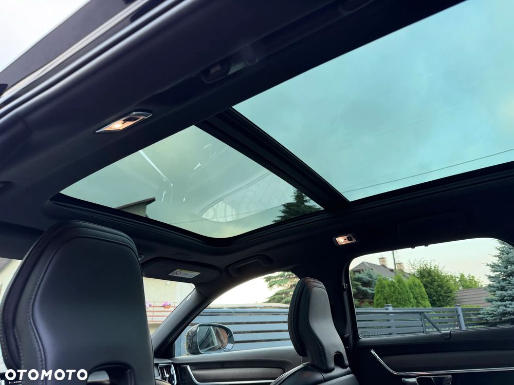 Volvo V90 Cross Country - 17
