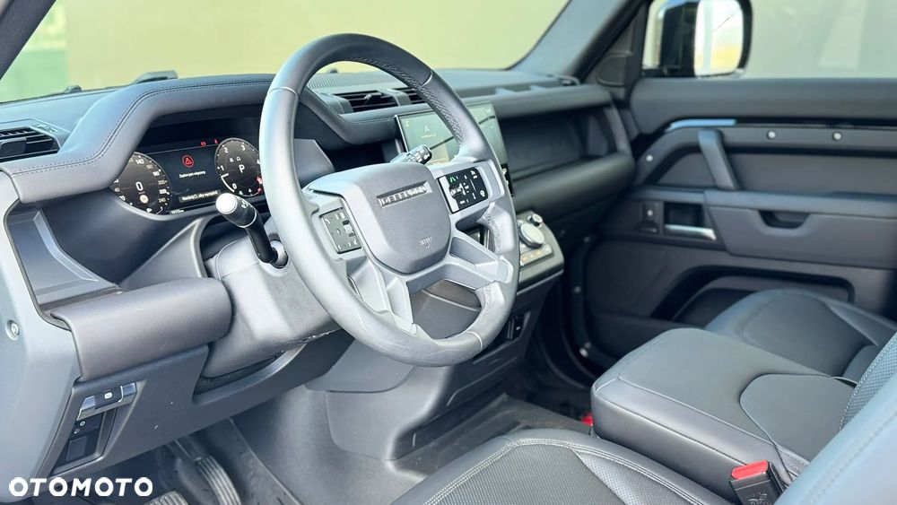 Land Rover Defender 3.0 D250 mHEV X-Dynamic SE - 9