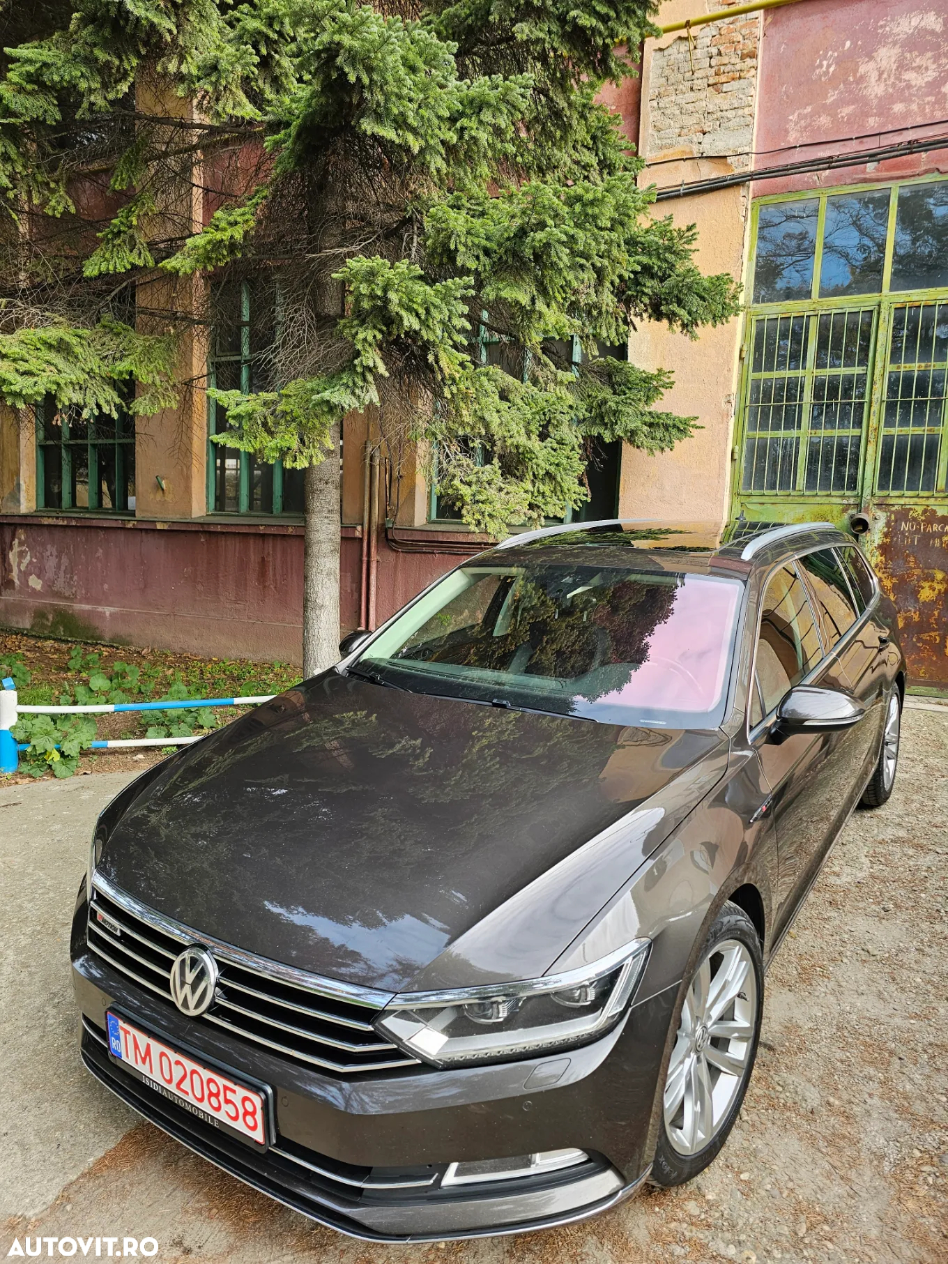 Volkswagen Passat Variant 2.0 TDI DSG 4Motion Highline - 13