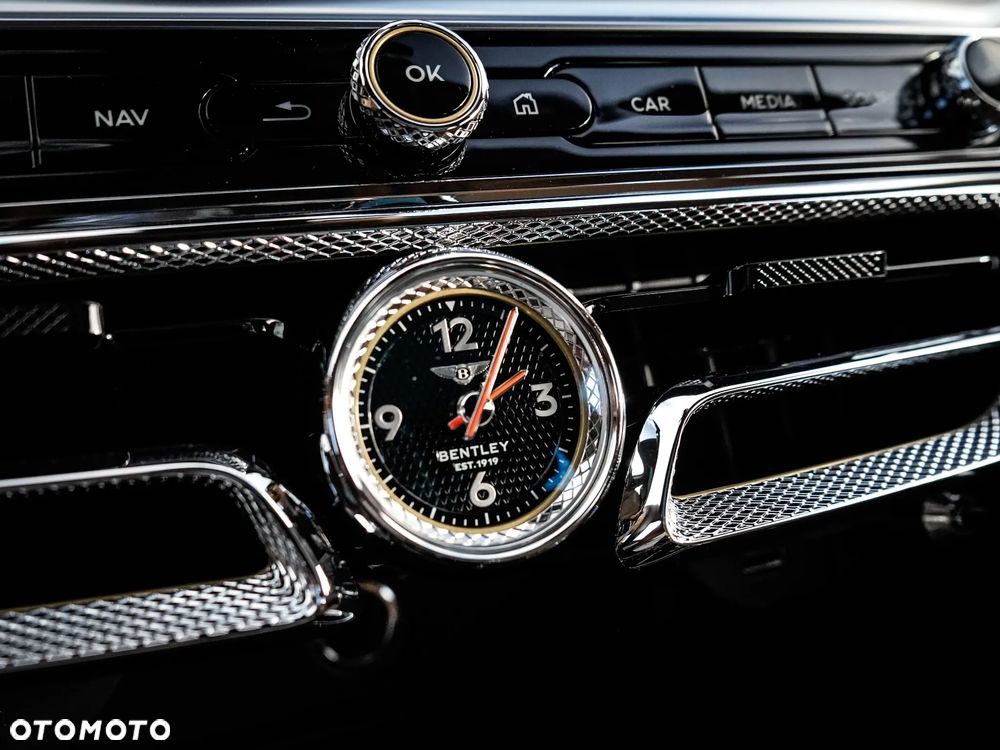 Bentley Flying Spur - 21