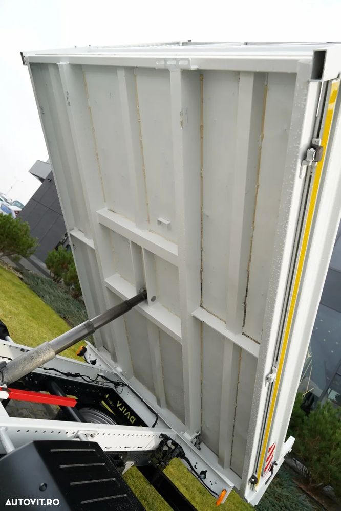 Iveco DAILY 35-140 / BASCULATOR / CU TRACȚIE MÂNĂ / DOUĂ TRACȚII / MANUAL / 6 LOCURI / - 10