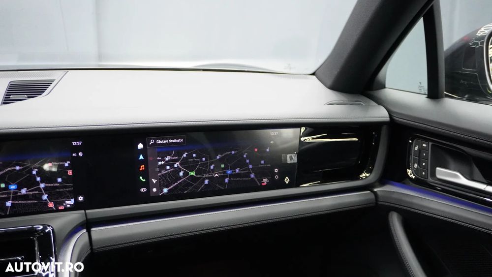 Porsche Panamera 4 - 12