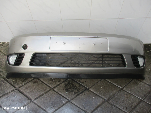 Para choques frontal ford fiesta 2003