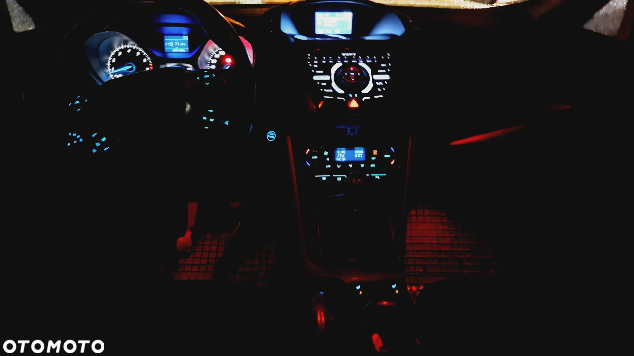 Ford C-MAX 1.6 EcoBoost Titanium ASS - 19