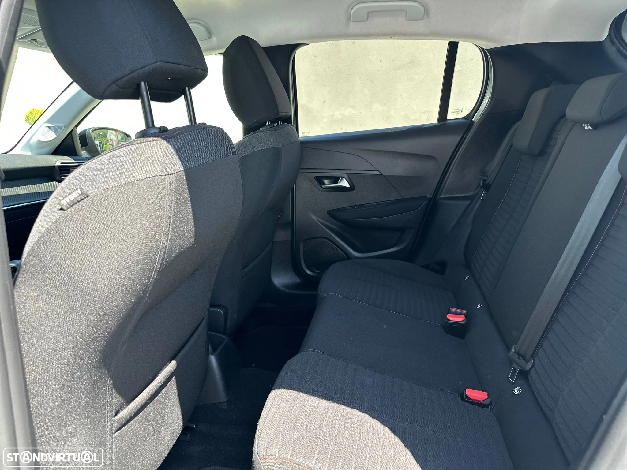 Peugeot 208 1.2 PureTech Active - 25