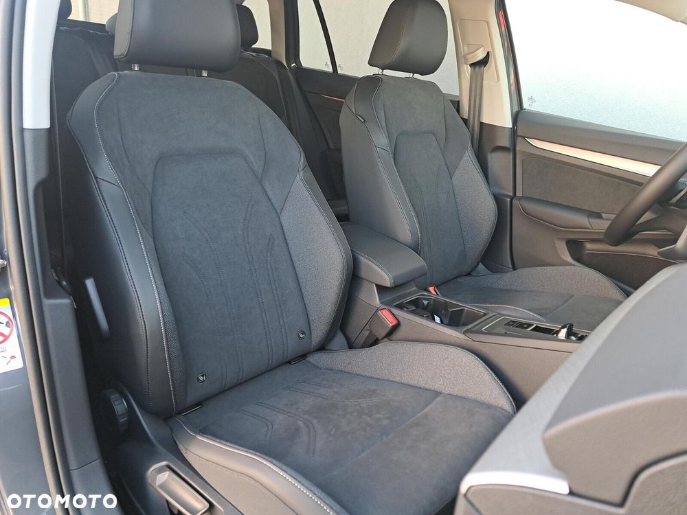 Volkswagen Golf Variant - 24