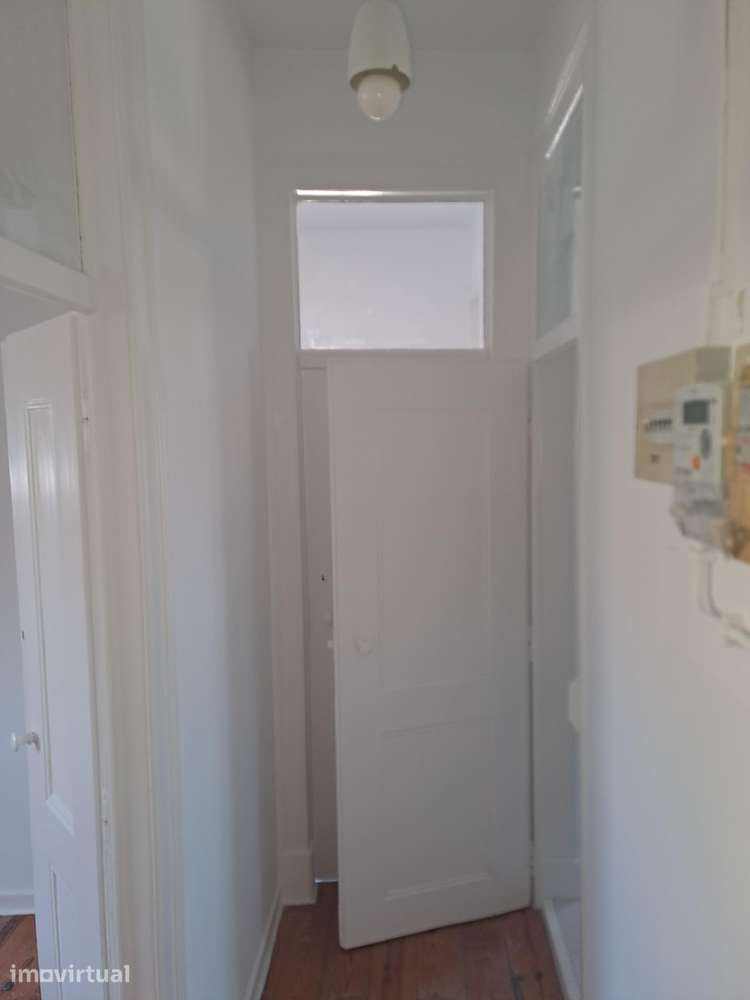 T2 em Lisboa - Pronto a habitar e com cozinha separada - Grande imagem: 3/10