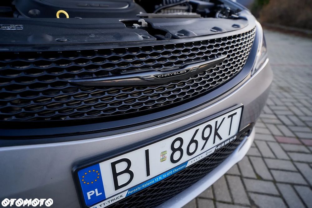 Chrysler Pacifica - 40