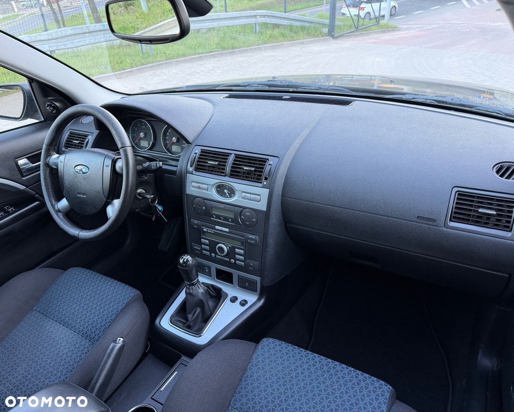 Ford Mondeo 1.8 Gold X - 12