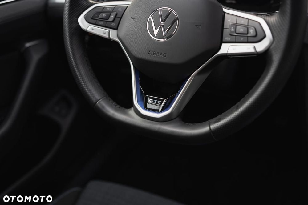 Volkswagen Passat - 24