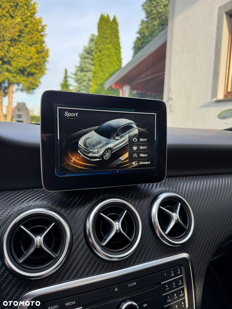 Mercedes-Benz Klasa A 180 d 7G-DCT AMG Line - 24