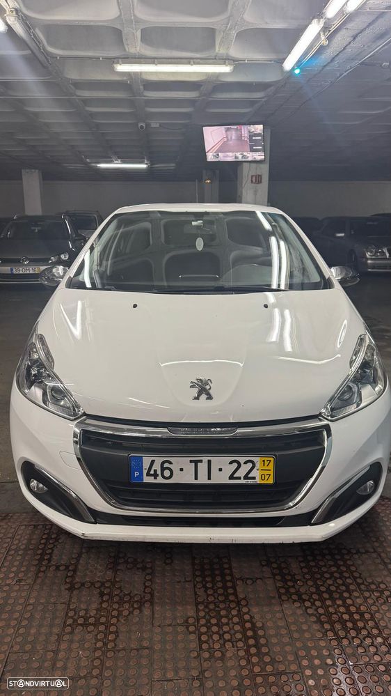 Peugeot 208 1.6 BlueHDi Style - 1