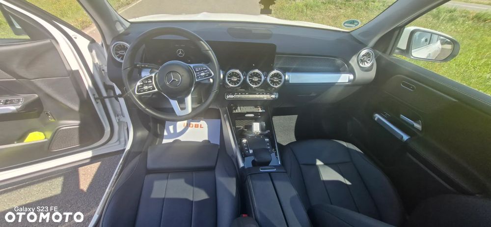 Mercedes-Benz GLB - 12