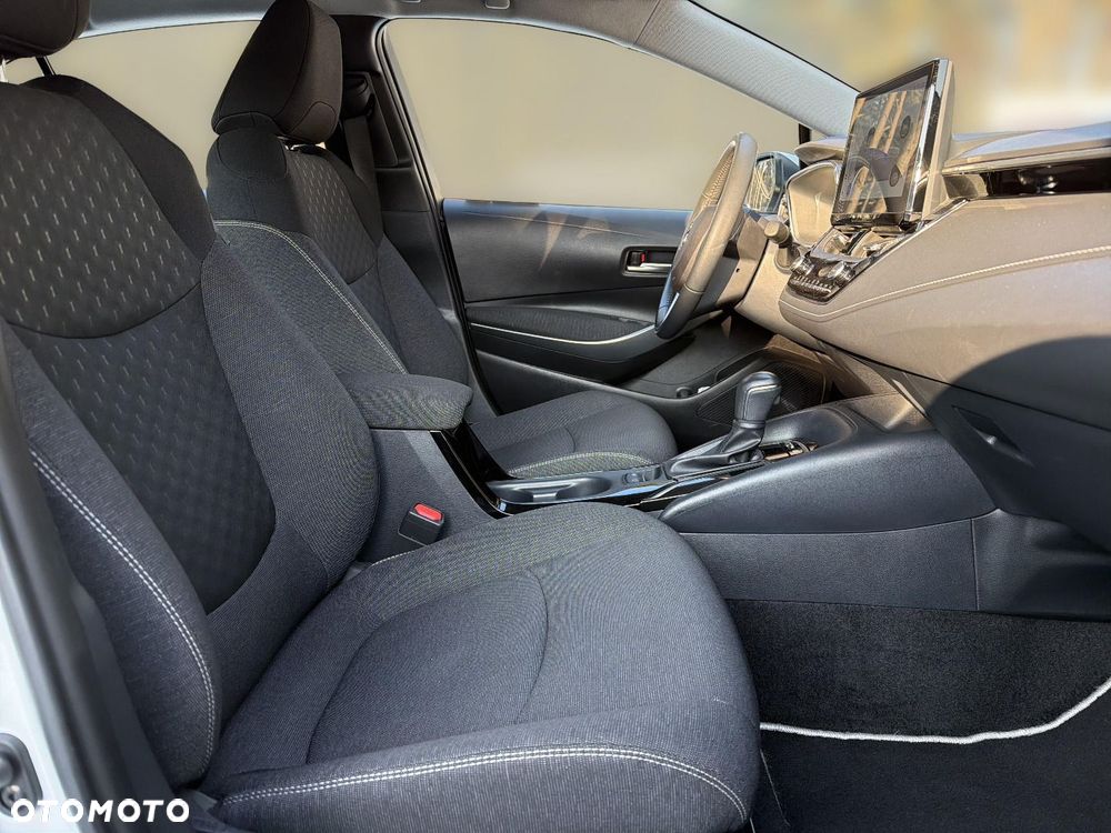 Toyota Corolla 1.8 Hybrid Comfort - 16