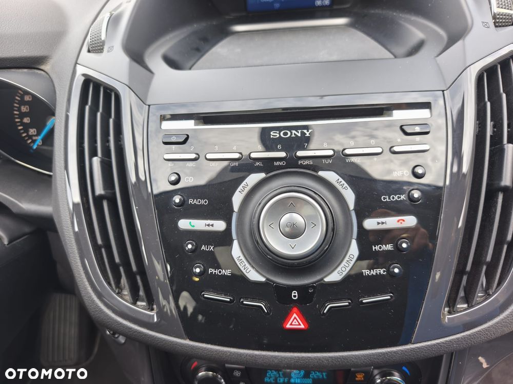 Ford Kuga 2.0 TDCi 2x4 Titanium - 20