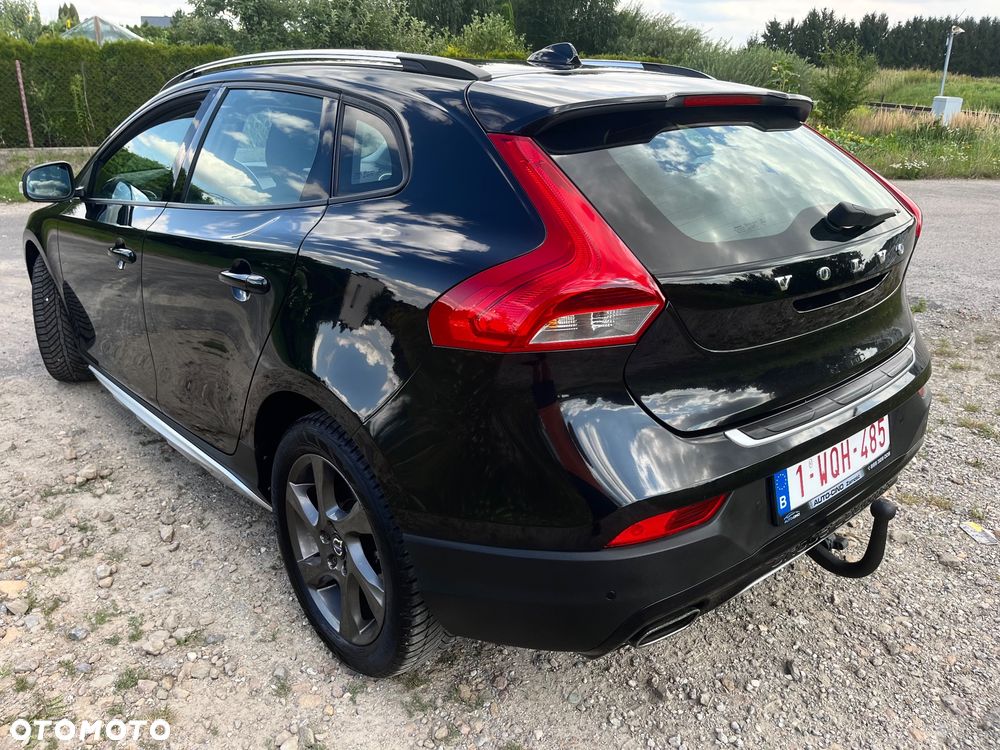 Volvo V40 Cross Country - 12