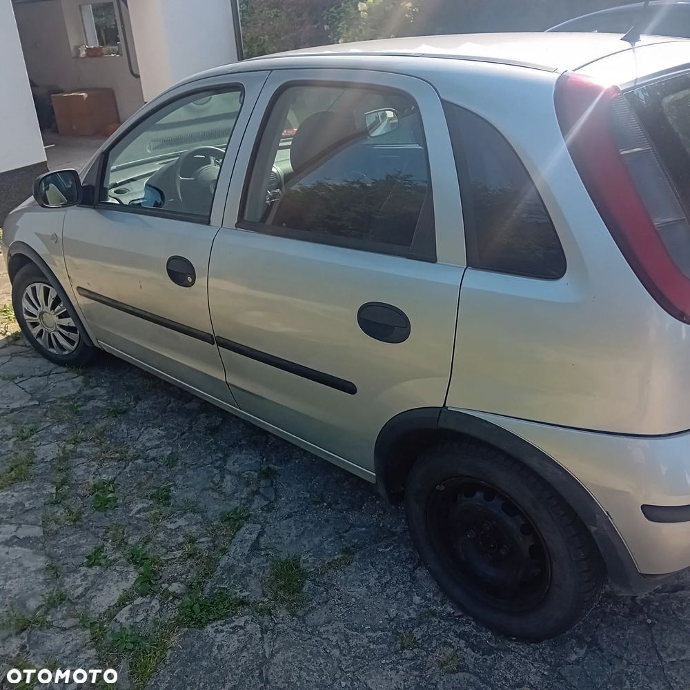 Opel Corsa 1.2 16V - 10