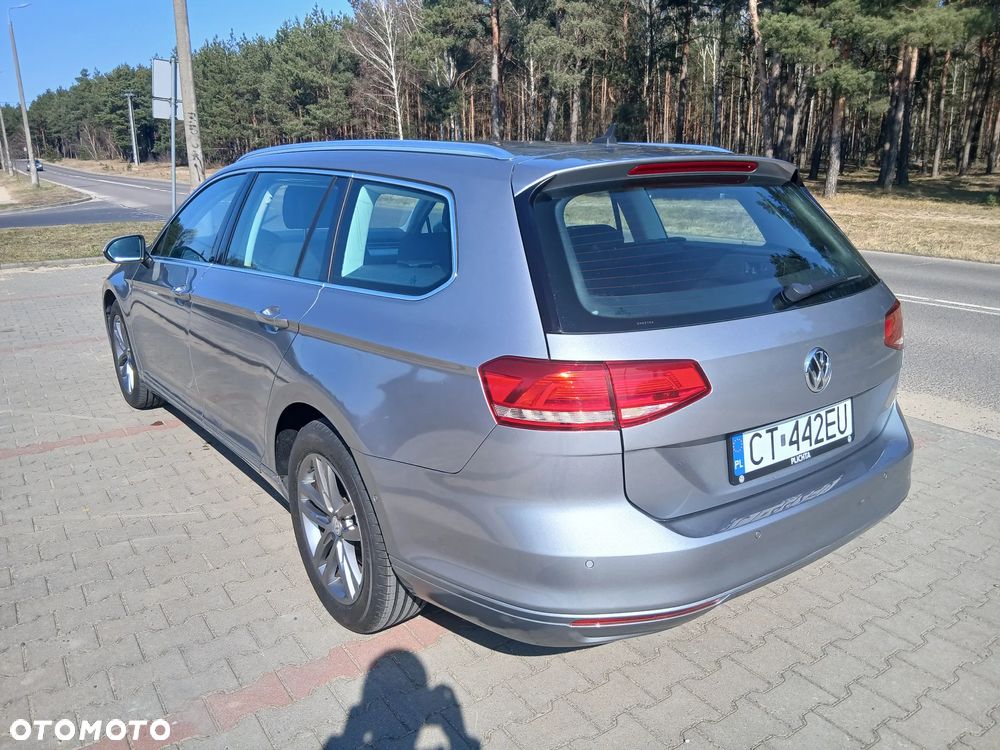 Volkswagen Passat 2.0 TDI SCR DSG Trendline - 6