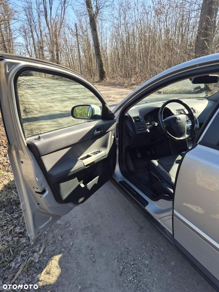 Volvo S40 2.0D - 9