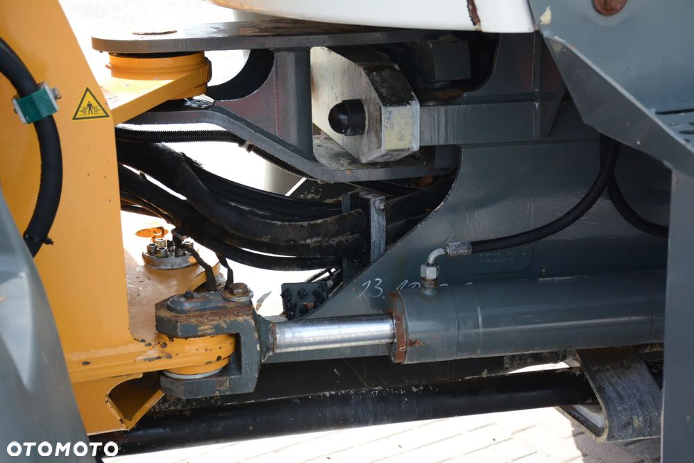 Liebherr L 514 Stereo / 2007r. / Bardzo dobry stan / Opony 90% - 11