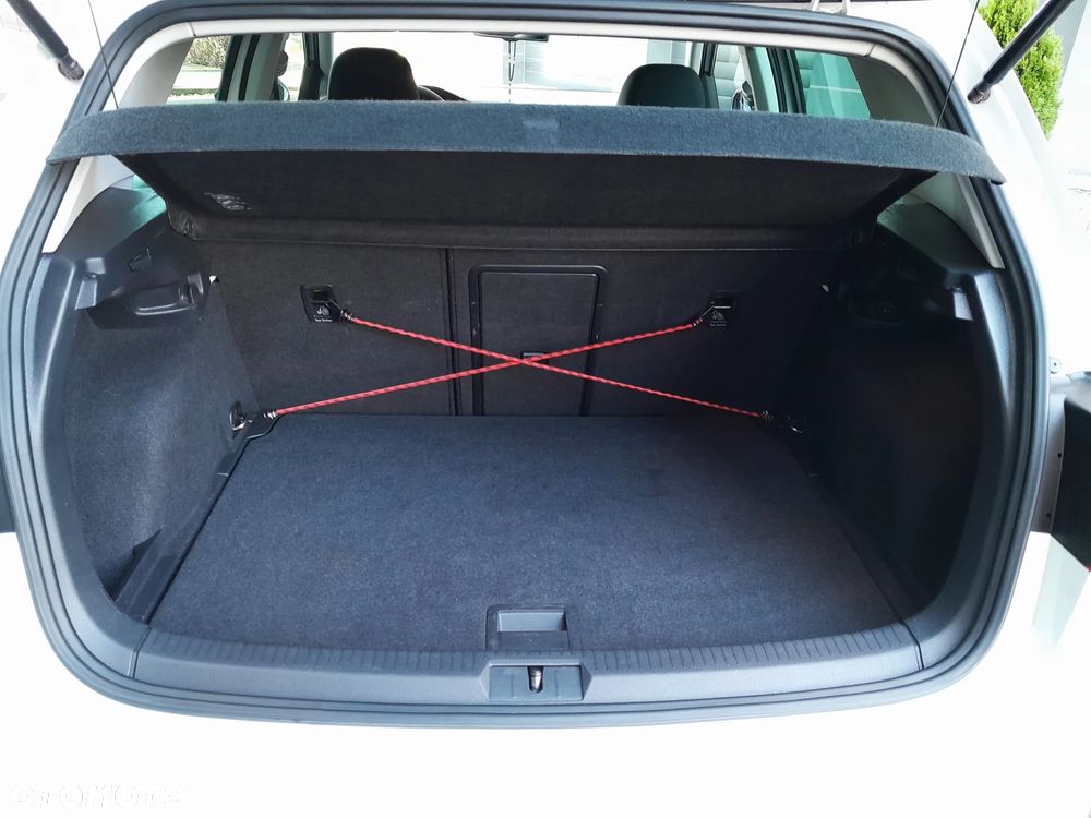 Volkswagen Golf 2.0 TDI BlueMotion Technology Cup - 26