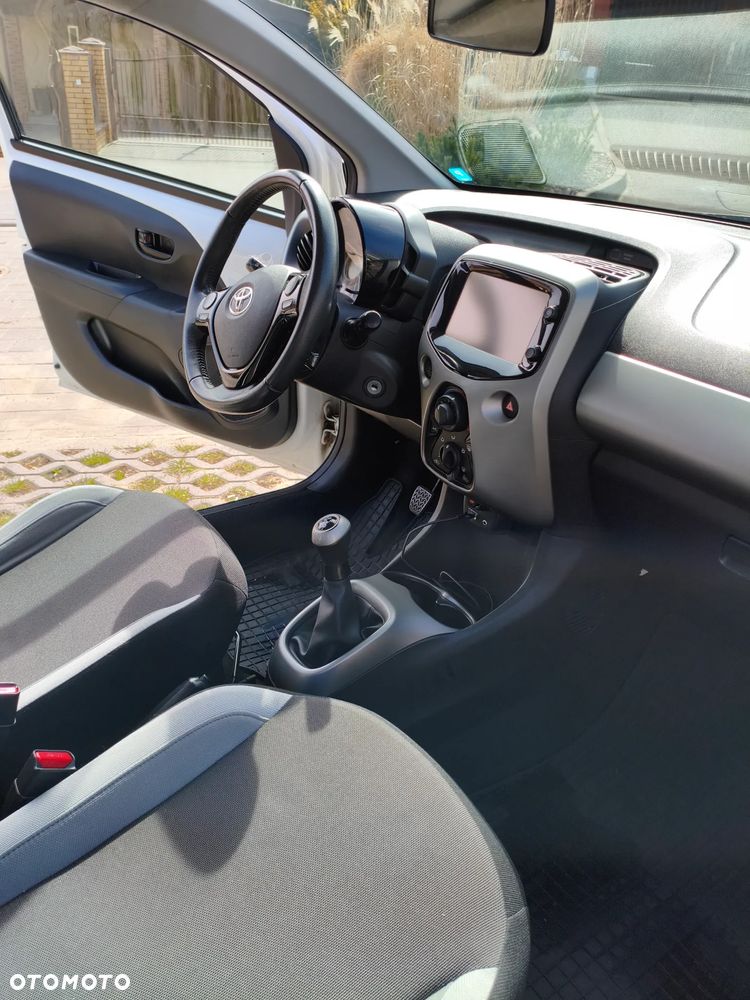 Toyota Aygo x-play - 23