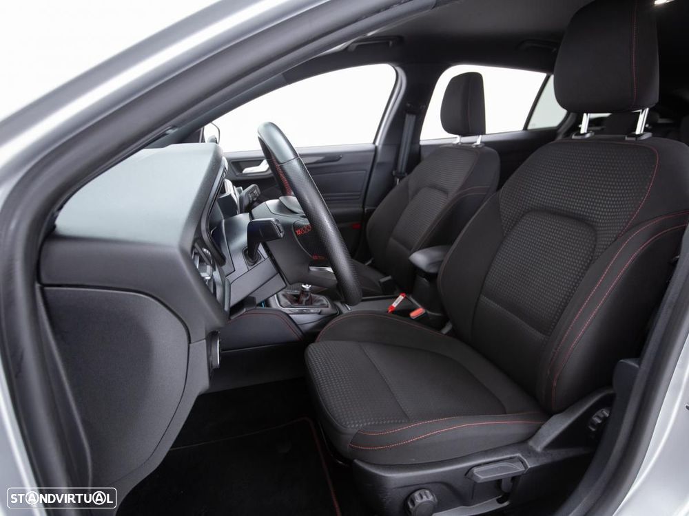 Ford Focus SW 1.5 TDCi EcoBlue ST-Line X - 8