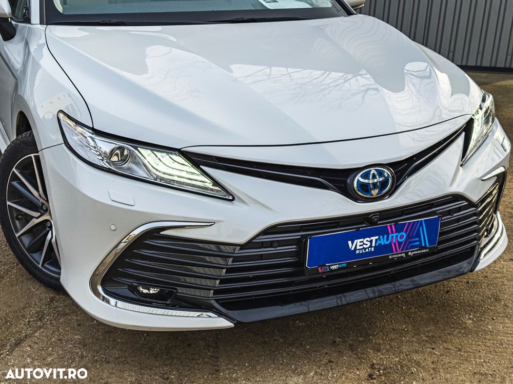 Toyota Camry 2.5 Hybrid Exclusive - 32
